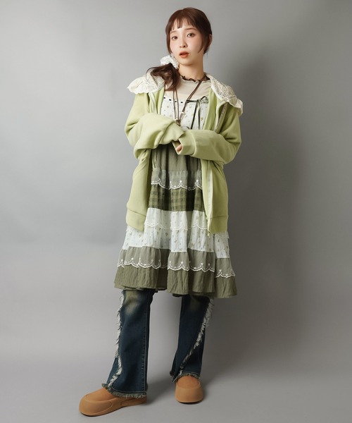 SPINNS（スピンズ）の「【販売NG】裏毛ジップパーカー/レース付きフード/小花柄/NEO森ガール（パーカー・レディース・アイボリー/ネイビー/ライトグリーン・ONESIZE）」の22枚目の写真