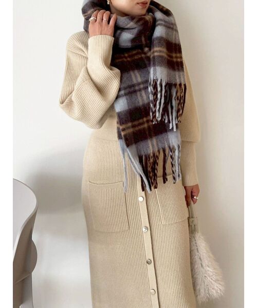 LAGUNAMOON（ラグナムーン）の「ワイドチェックストール（ストール/ショール・レディース・ベージュ/ブルー/ブラウン・FREE）」の14枚目の写真