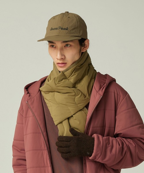 Snow Peak(スノーピーク)の「Snow Peak / Seamless Quilted Down Stole シームレスキルティングダウンストール(マフラー・メンズ・ブラック/オリーブ・ONE SIZE)」の6枚目の写真