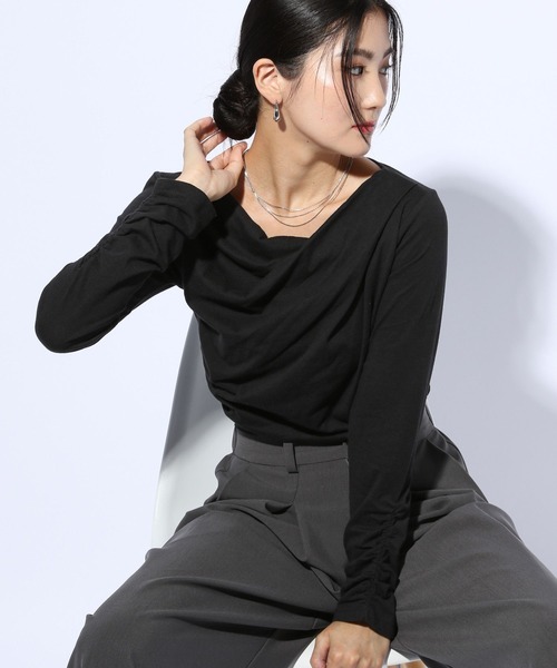 GLOBAL WORK（グローバルワーク）の「ドレープトップス長袖/599665（Tシャツ/カットソー・レディース・チャコールグレー/ブラック・MEDIUM/LARGE）」の5枚目の写真