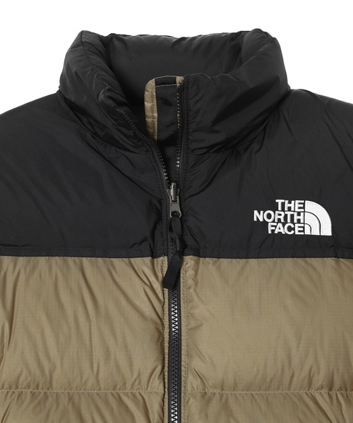 THE NORTH FACE(ザノースフェイス)の「THE NORTH FACE Short Nuptse Jacket NDW92555(ダウンジャケット/コート・レディース・カーキ/ブラック・MEDIUM/SMALL/LARGE)」の4枚目の写真