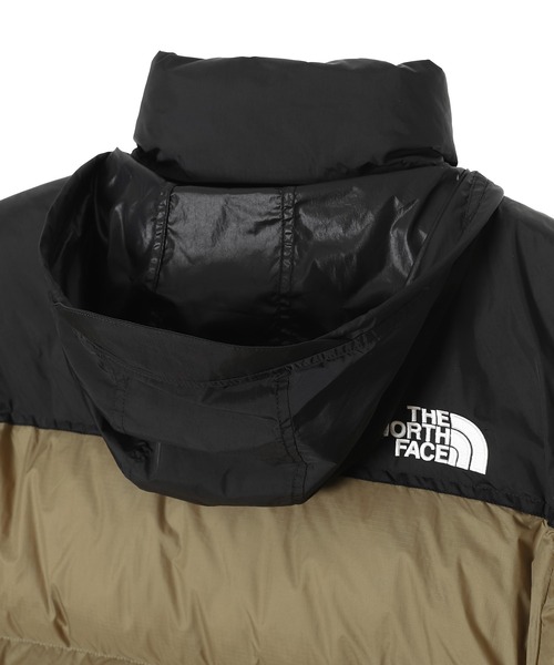 THE NORTH FACE(ザノースフェイス)の「THE NORTH FACE Short Nuptse Jacket NDW92555(ダウンジャケット/コート・レディース・カーキ/ブラック・MEDIUM/SMALL/LARGE)」の5枚目の写真