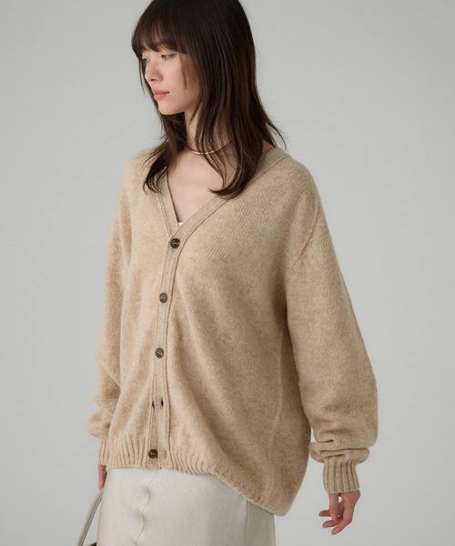 BABYLONE(バビロン)の「【Harley of scotland】<別注>Vネックカーディガン(カーディガン/ボレロ・レディース・オフホワイト/グレー/ブルー/レッド/グリーン・フリー)」の2枚目の写真