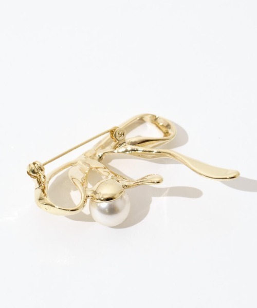 flower(フラワー)の「フォーリングリボンブローチ(ブローチ/コサージュ・レディース・シルバー/ゴールド・FREE)」の6枚目の写真