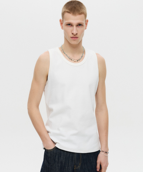 DNSR(ディーエヌエスアール)の「ベーシックスリーブレスホワイト(Tシャツ/カットソー・メンズ・その他・LARGE/MEDIUM/SMALL)」の1枚目の写真
