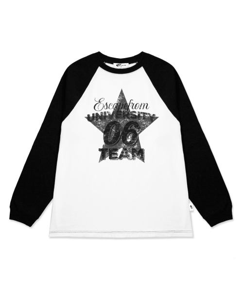 ESCAPEFROM(エスケープフロム)の「ブラックユニバーシティスタープリントロングスリーブブラック(Tシャツ/カットソー・レディース・その他・MEDIUM/LARGE/SMALL)」の1枚目の写真