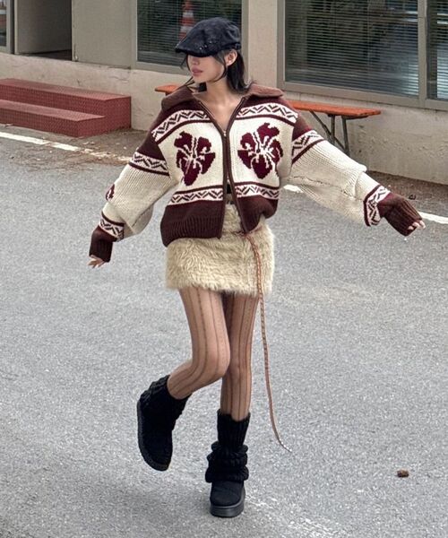 ROCKCAKE（ロックケーキ）の「Flower Cowichan Cardigan - Brown（カーディガン/ボレロ・レディース・その他・SMALL）」の2枚目の写真
