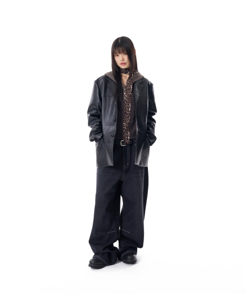 AAKAM(アーカム)の「3-Button Leather Blazer (Black)(テーラードジャケット・レディース・その他・1/2)」の6枚目の写真