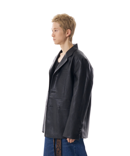 AAKAM(アーカム)の「3-Button Leather Blazer (Black)(テーラードジャケット・レディース・その他・1/2)」の8枚目の写真