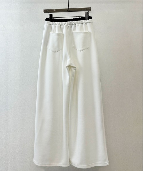 FOLLOWIN(フォロウィン)の「【 UNISEX /オールシーズン 】サイドレタリングワイドスウェットパンツ(スウェットパンツ・レディース・ブラック/ホワイト・FREE)」の6枚目の写真