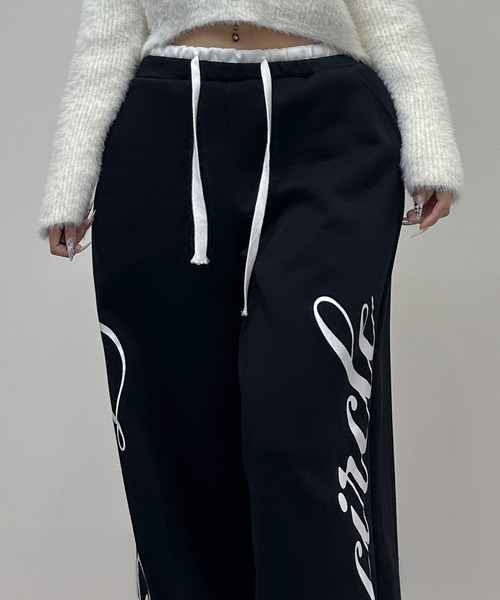 FOLLOWIN(フォロウィン)の「【 UNISEX /オールシーズン 】サイドレタリングワイドスウェットパンツ(スウェットパンツ・レディース・ブラック/ホワイト・FREE)」の19枚目の写真
