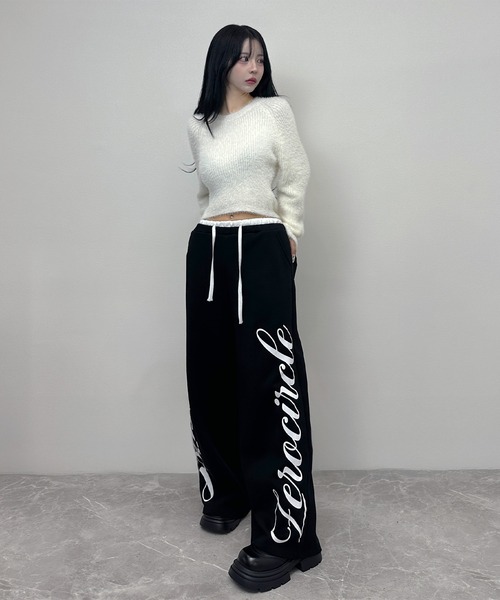 FOLLOWIN(フォロウィン)の「【 UNISEX /オールシーズン 】サイドレタリングワイドスウェットパンツ(スウェットパンツ・レディース・ブラック/ホワイト・FREE)」の15枚目の写真