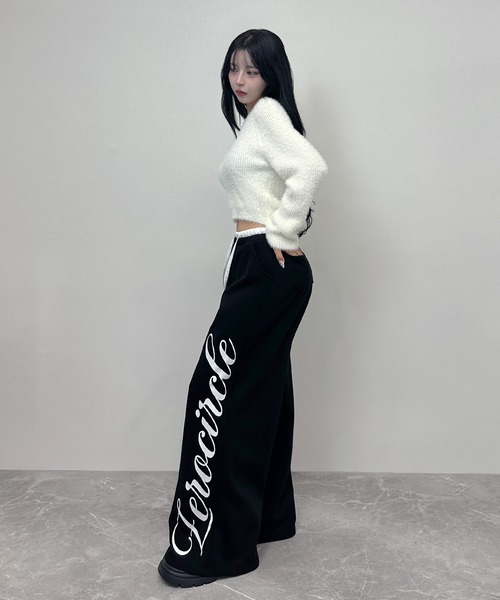 FOLLOWIN(フォロウィン)の「【 UNISEX /オールシーズン 】サイドレタリングワイドスウェットパンツ(スウェットパンツ・レディース・ブラック/ホワイト・FREE)」の16枚目の写真