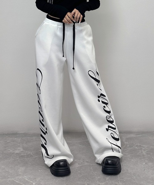 FOLLOWIN(フォロウィン)の「【 UNISEX /オールシーズン 】サイドレタリングワイドスウェットパンツ(スウェットパンツ・レディース・ブラック/ホワイト・FREE)」の11枚目の写真