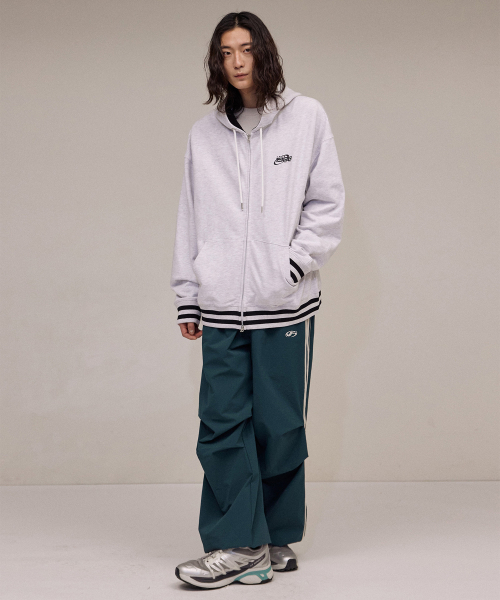 F.ILLUMINATE(フィルミネイト)の「ナイロンツーピンタックテーピングパンツ-ブルーグリーン(スウェットパンツ・レディース・その他・SMALL/MEDIUM/LARGE/X-SMALL)」の3枚目の写真