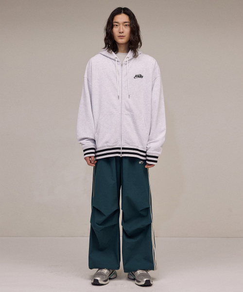 F.ILLUMINATE(フィルミネイト)の「ナイロンツーピンタックテーピングパンツ-ブルーグリーン(スウェットパンツ・レディース・その他・SMALL/MEDIUM/LARGE/X-SMALL)」の4枚目の写真