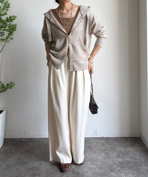 DouDou（ドゥドゥ）の「ホイップヤーンジップフーディー（カーディガン/ボレロ・レディース・チャコールグレー/ホワイト系その他/グレイッシュベージュ・FREE）」の5枚目の写真