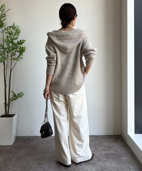 DouDou（ドゥドゥ）の「ホイップヤーンジップフーディー（カーディガン/ボレロ・レディース・チャコールグレー/ホワイト系その他/グレイッシュベージュ・FREE）」の8枚目の写真