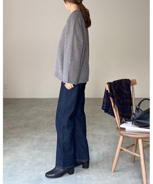 She's Closet(シーズクローゼット)の「深vネック長袖オーバーサイズスキッパーポロニット&ミニスカートセットアップ(セットアップ・レディース・ブラウン/ベージュ/グレー/ブラック・FREE)」の11枚目の写真