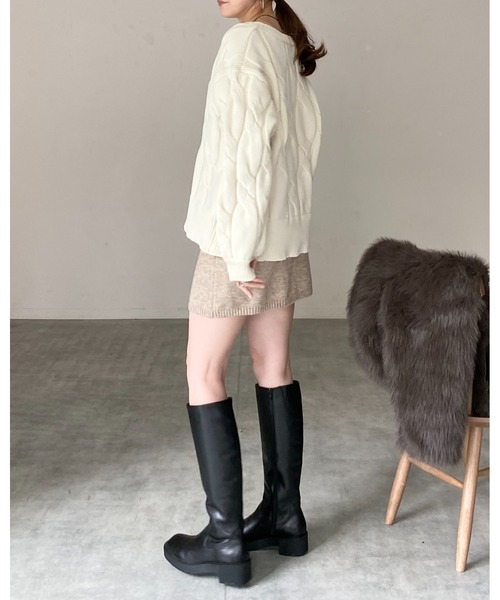 She's Closet(シーズクローゼット)の「深vネック長袖オーバーサイズスキッパーポロニット&ミニスカートセットアップ(セットアップ・レディース・ブラウン/ベージュ/グレー/ブラック・FREE)」の20枚目の写真