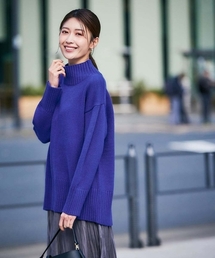 a.v.v（アーヴェヴェ）の「【洗える/静電気が起きにくい】バックスリットニット（ニット/セーター）」