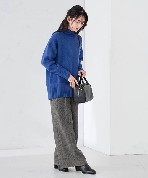 a.v.v(アーヴェヴェ)の「【洗える/静電気が起きにくい】バックスリットニット(ニット/セーター・レディース・レッド/ブラウン/パープル/アイボリー/ブルー/チャコールグレー/ライトピンク・36/38/40/34/42)」の22枚目の写真