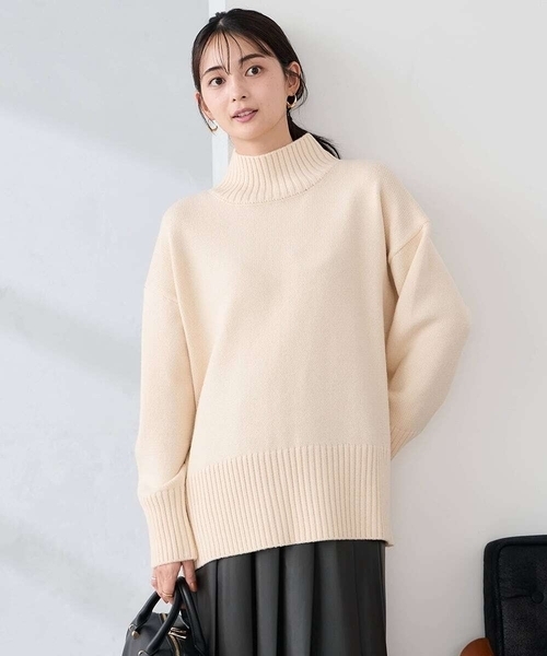 a.v.v(アーヴェヴェ)の「【洗える/静電気が起きにくい】バックスリットニット(ニット/セーター・レディース・レッド/ブラウン/パープル/アイボリー/ブルー/チャコールグレー/ライトピンク・36/38/40/34/42)」の21枚目の写真