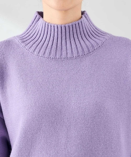 a.v.v(アーヴェヴェ)の「【洗える/静電気が起きにくい】バックスリットニット(ニット/セーター・レディース・レッド/ブラウン/パープル/アイボリー/ブルー/チャコールグレー/ライトピンク・36/38/40/34/42)」の10枚目の写真