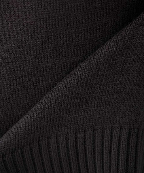 a.v.v(アーヴェヴェ)の「【洗える/静電気が起きにくい】バックスリットニット(ニット/セーター・レディース・レッド/ブラウン/パープル/アイボリー/ブルー/チャコールグレー/ライトピンク・36/38/40/34/42)」の18枚目の写真