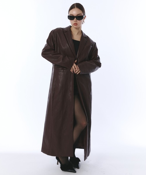 JUST A NOON（ジャストアヌーン）の「フェイクレザーテーラードロングコート（その他アウター・レディース・バーガンディー/ブラック・FREE）」の2枚目の写真