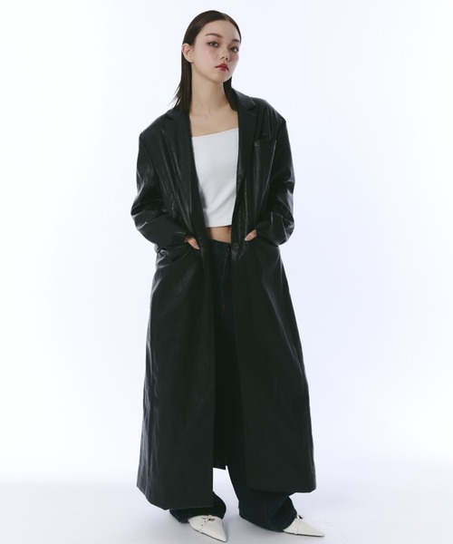 JUST A NOON（ジャストアヌーン）の「フェイクレザーテーラードロングコート（その他アウター・レディース・バーガンディー/ブラック・FREE）」の4枚目の写真