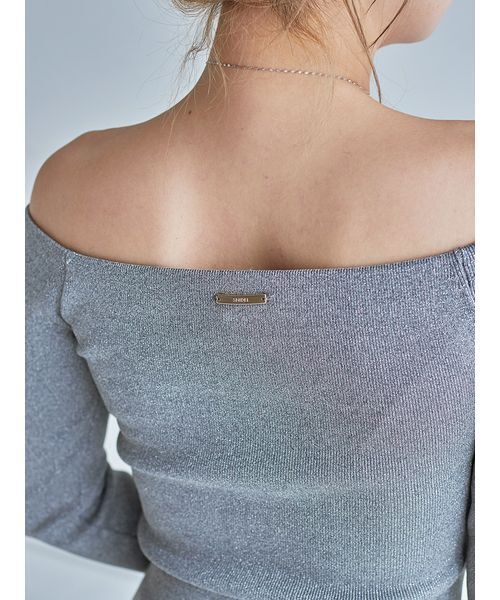 SNIDEL(スナイデル)の「オフショルIラインニットワンピース(ワンピース・レディース・ブラック/シルバー/レッド・0/1)」の12枚目の写真