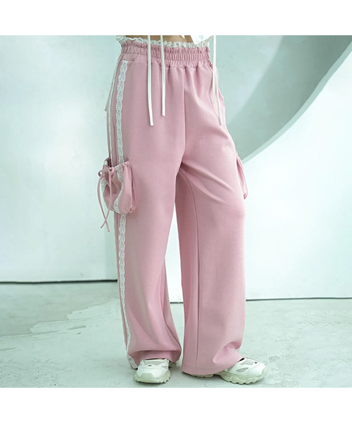 Vivacious(ビバシャス)の「Jenny Lace Track Wide Pants - 4COL(スウェットパンツ・レディース・ブラック/ピンク/ネイビー/チャコール・SMALL/MEDIUM)」の4枚目の写真