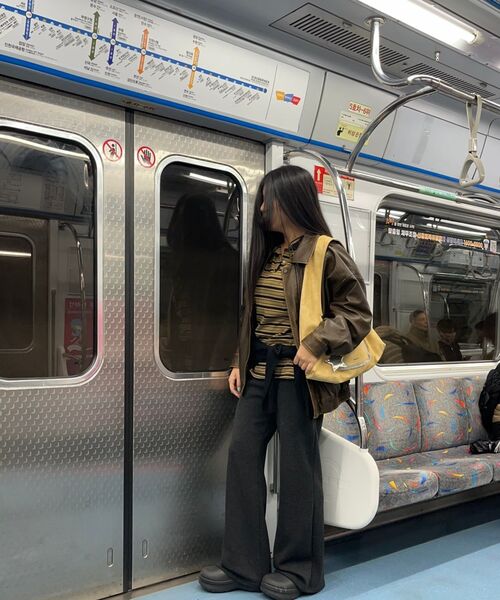 LADY VOLUME（レディーボリューム）の「465-1 VINTAGE COATED LEATHER LOOSE FIT JUMPER_BROWN（ライダースジャケット・レディース・その他・FREE）」の5枚目の写真