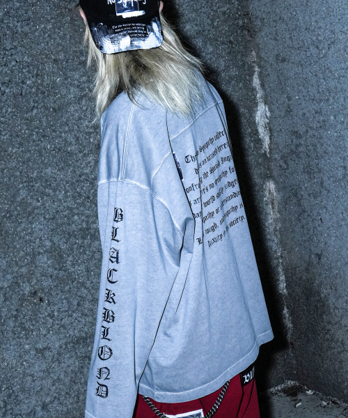 BLACK BLOND(ブラック ブロンド)の「ビビディ クラッシュド ペイスト ピグメント 長袖Tシャツ (グレー)(Tシャツ/カットソー・レディース・その他・MEDIUM/LARGE/X-LARGE)」の4枚目の写真