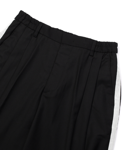 COME（シーオーエムイー）の「[UNISEX] Satin-Trimmed Motorsport Trousers (Black)（その他パンツ・メンズ・その他・1(M)/2(L)）」の3枚目の写真