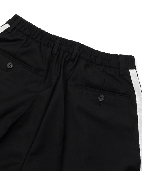 COME（シーオーエムイー）の「[UNISEX] Satin-Trimmed Motorsport Trousers (Black)（その他パンツ・メンズ・その他・1(M)/2(L)）」の4枚目の写真
