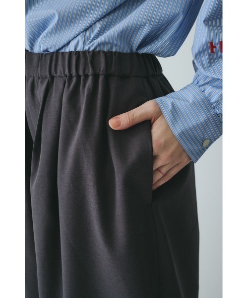 HeRIN.CYE（ヘリンドットサイ）の「Double hem pants　　ダブルヘムパンツ（その他パンツ・レディース・グレー/ネイビー・36/38）」の8枚目の写真