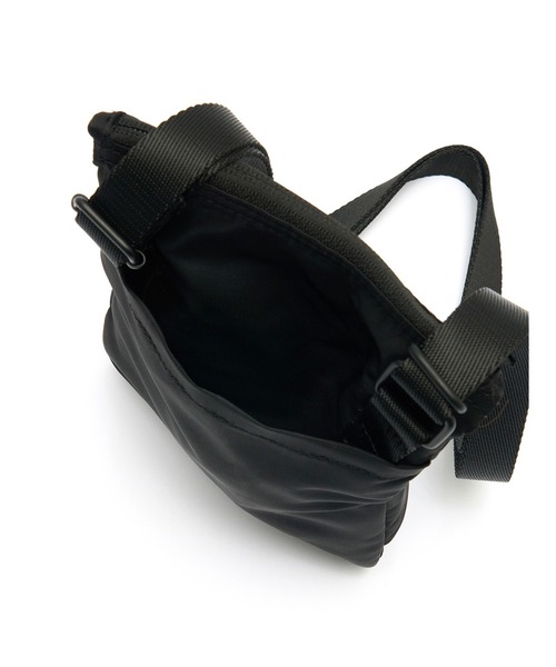 Levi's(リーバイス)の「Levi's/リーバイス ミッションベイ クロスボディポーチ(ショルダーバッグ・メンズ・ブラック・OS)」の8枚目の写真