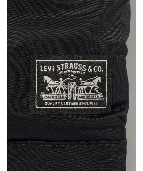 Levi's(リーバイス)の「Levi's/リーバイス ミッションベイ クロスボディポーチ(ショルダーバッグ・メンズ・ブラック・OS)」の9枚目の写真