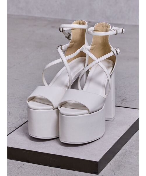 GYDA（ジェイダ）の「GD bijou MOLDベルトサンダル（サンダル・レディース・オフホワイト/ブラック・SMALL/MEDIUM/LARGE）」の8枚目の写真