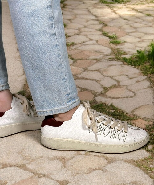 ASH（アッシュ）の「ASH/アッシュ【STAR STUDS】スタッズローカットスニーカー フラットソール 2cmヒール（スニーカー・レディース・ホワイト×レッド/ホワイト×ブラック・37/36/40/39/38/35）」の2枚目の写真