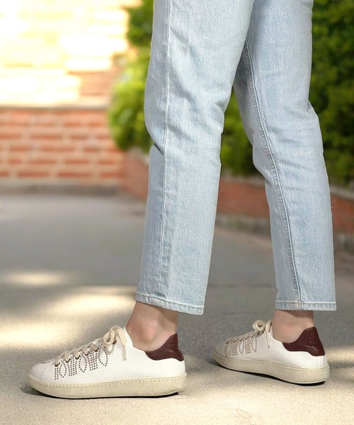 ASH（アッシュ）の「ASH/アッシュ【STAR STUDS】スタッズローカットスニーカー フラットソール 2cmヒール（スニーカー・レディース・ホワイト×レッド/ホワイト×ブラック・37/36/40/39/38/35）」の14枚目の写真