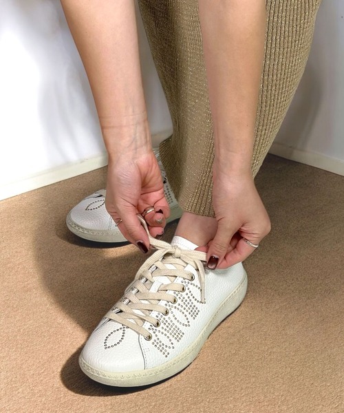 ASH（アッシュ）の「ASH/アッシュ【STAR STUDS】スタッズローカットスニーカー フラットソール 2cmヒール（スニーカー・レディース・ホワイト×レッド/ホワイト×ブラック・37/36/40/39/38/35）」の11枚目の写真