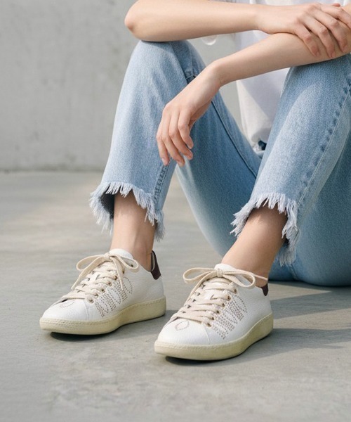 ASH（アッシュ）の「アッシュ【STAR STUDS】スタッズローカットスニーカー ウエスタン フラットソール 2cmヒール（スニーカー・レディース・ホワイト×レッド/ホワイト×ブラック・37/36/40/39/38/35）」の19枚目の写真