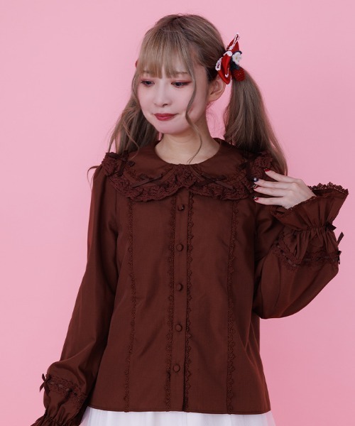 Chalmiere(シャルミエール)の「プチリボン丸襟ブラウス(シャツ/ブラウス・レディース・ホワイト/レッド/ブラウン・MEDIUM)」の2枚目の写真