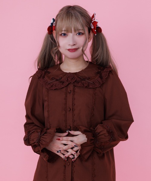 Chalmiere(シャルミエール)の「プチリボン丸襟ブラウス(シャツ/ブラウス・レディース・ホワイト/レッド/ブラウン・MEDIUM)」の7枚目の写真