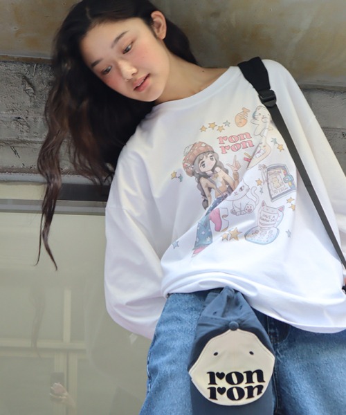 RONRON(ロンロン)の「COSMIC CAT GIRL LONG SLEEVE WHITE(Tシャツ/カットソー・レディース・その他・FREE)」の4枚目の写真