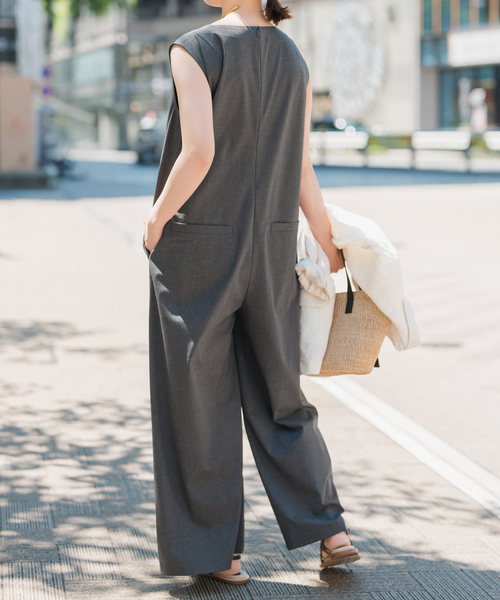 Spick & Span（スピックアンドスパン）の「スリーブレスオールインワン（つなぎ/オールインワン・レディース・チャコールグレー・38）」の8枚目の写真