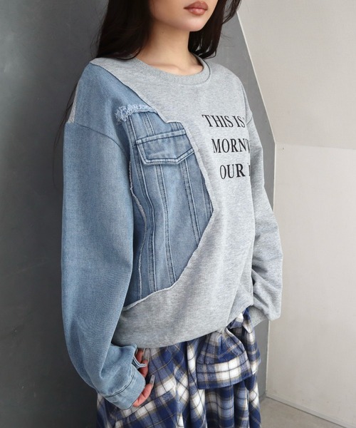 CECIL McBEE(セシルマクビー)の「デニム使い裏毛ロゴプリントプルオーバー(スウェット・レディース・グレー/ブラック・MEDIUM)」の11枚目の写真